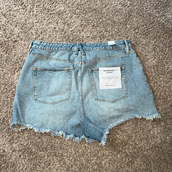 Good American Bombshell Shorts - Picture 4 of 5